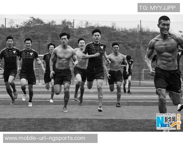 足球模特彩绘艺术展现运动之美与时尚魅力的完美结合